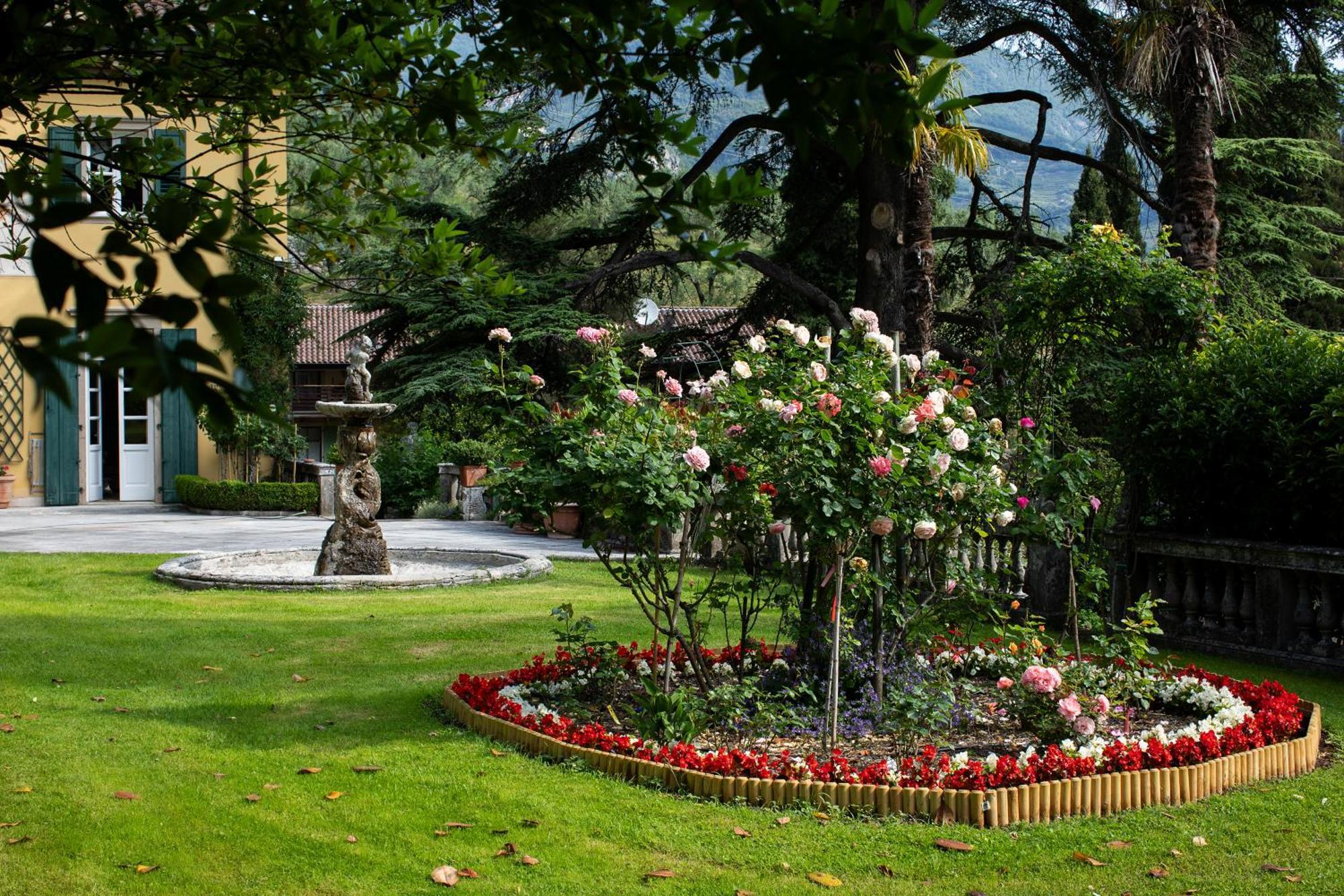 Villa Angelica Riva del Garda Exteriör bild
